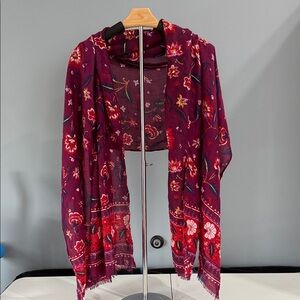 Floral Patterned Scarf in Red and Purple